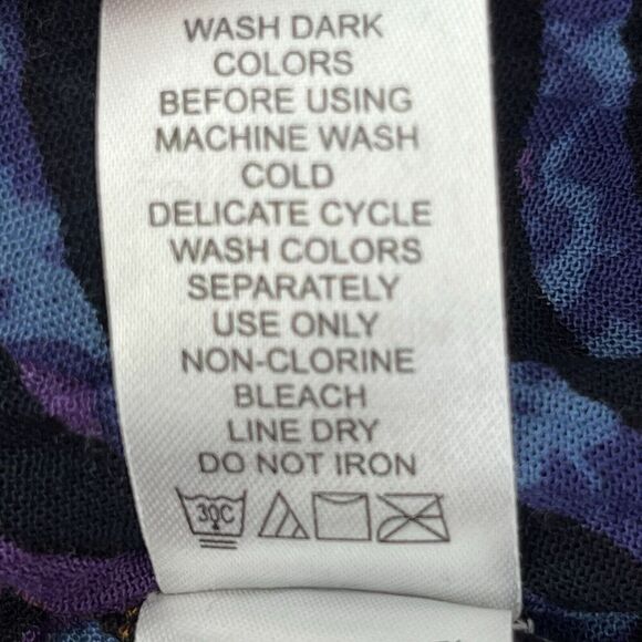 Roaman’s Tunic Top Sz 24 W Button Front Crinkled Rayon Crepe Mixed Animal Print - Picture 10 of 10